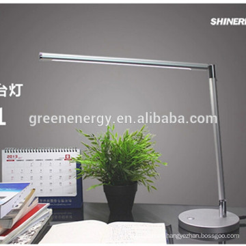 Intertek LVD EMC Elegante lámpara de mesa plegable regulable plegable 7W dimmable &amp; CCT